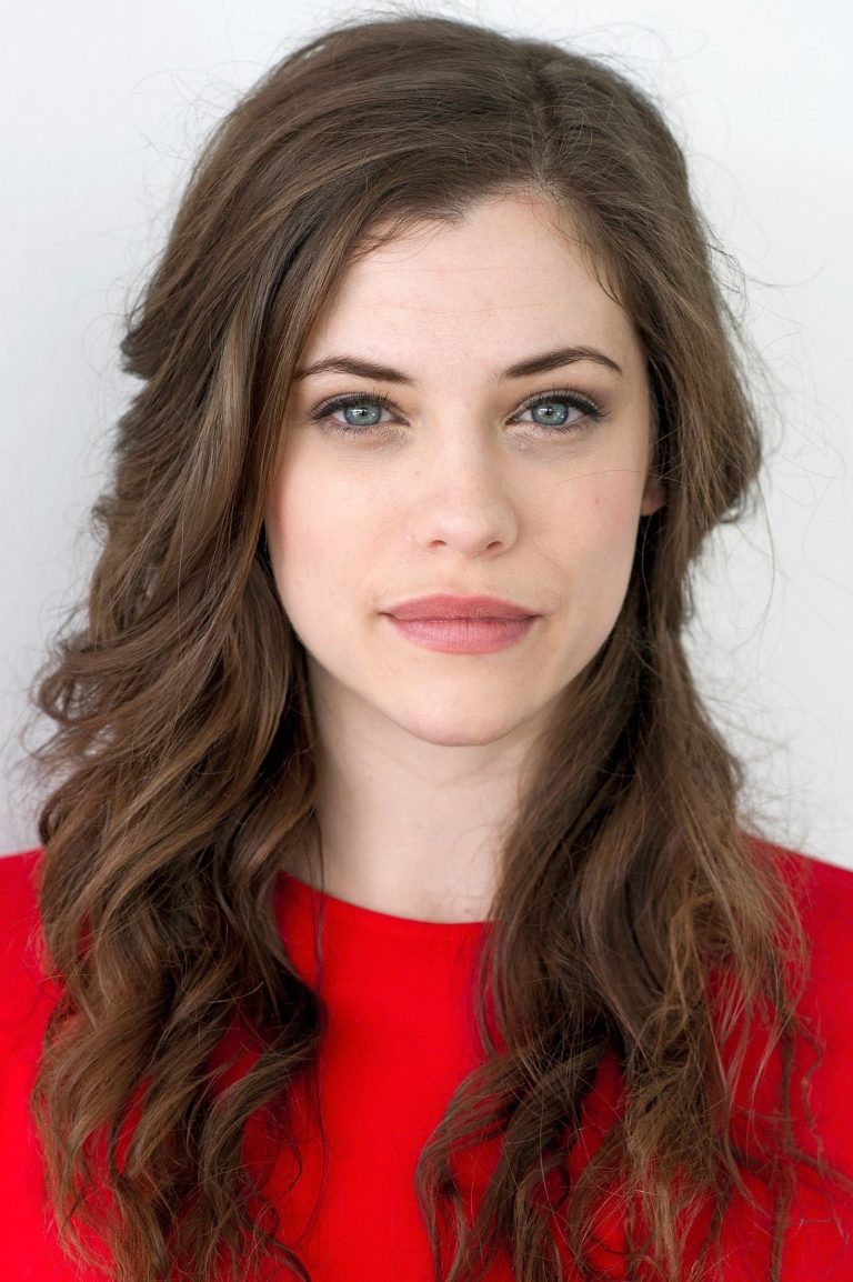 FamousPeopleFacts - Jessica De Gouw