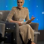 FamousPeopleFacts - Moza bint Nasser