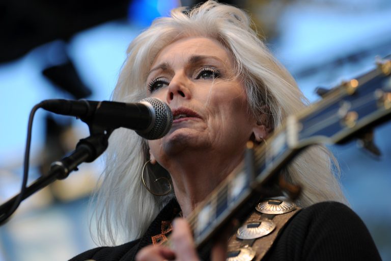 FamousPeopleFacts - Emmylou Harris