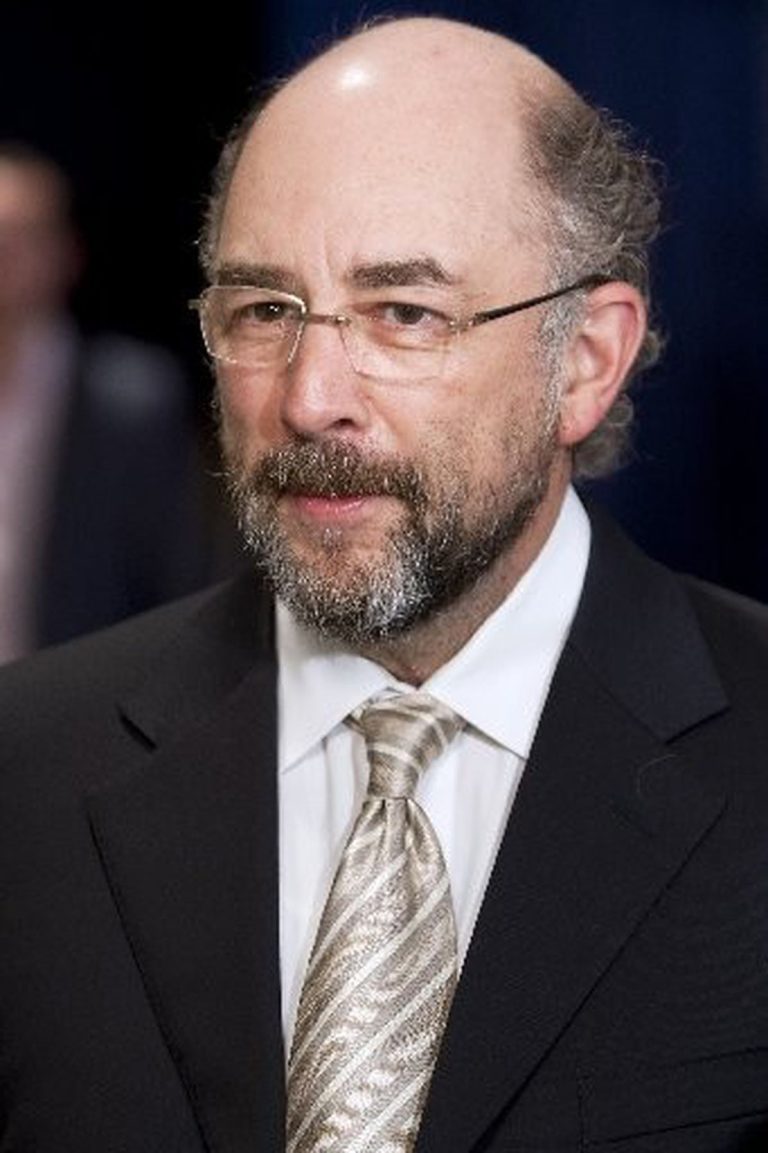 FamousPeopleFacts - Richard Schiff