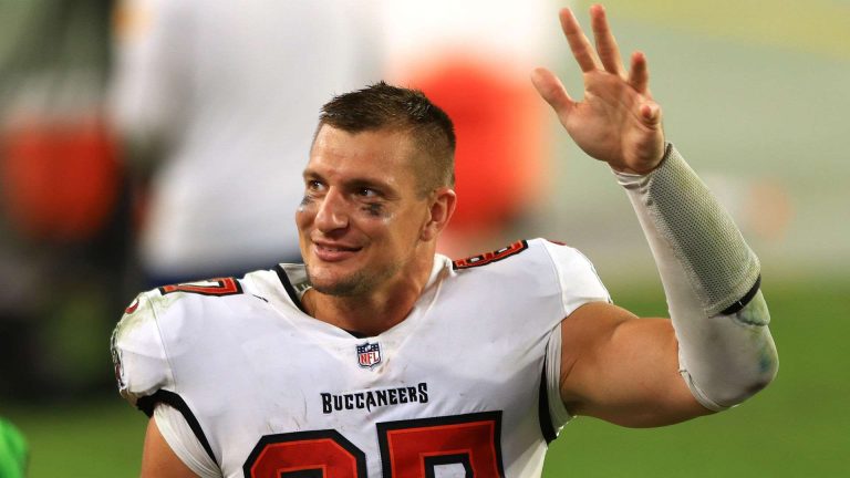 FamousPeopleFacts - Chris Gronkowski