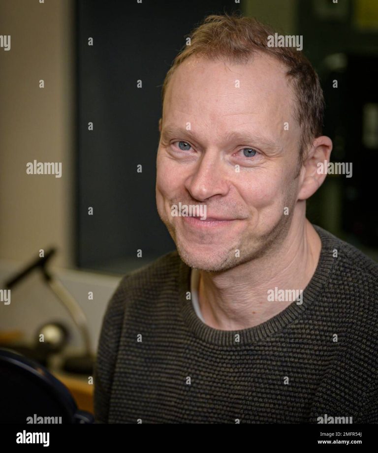 FamousPeopleFacts - Robert Webb