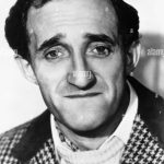 FamousPeopleFacts - Ron Moody