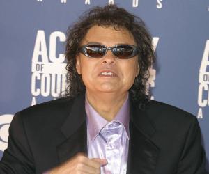 FamousPeopleFacts - Ronnie Milsap