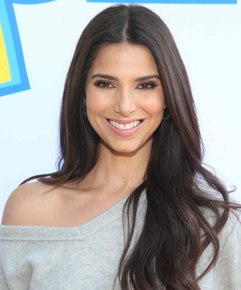 FamousPeopleFacts - Roselyn Sanchez