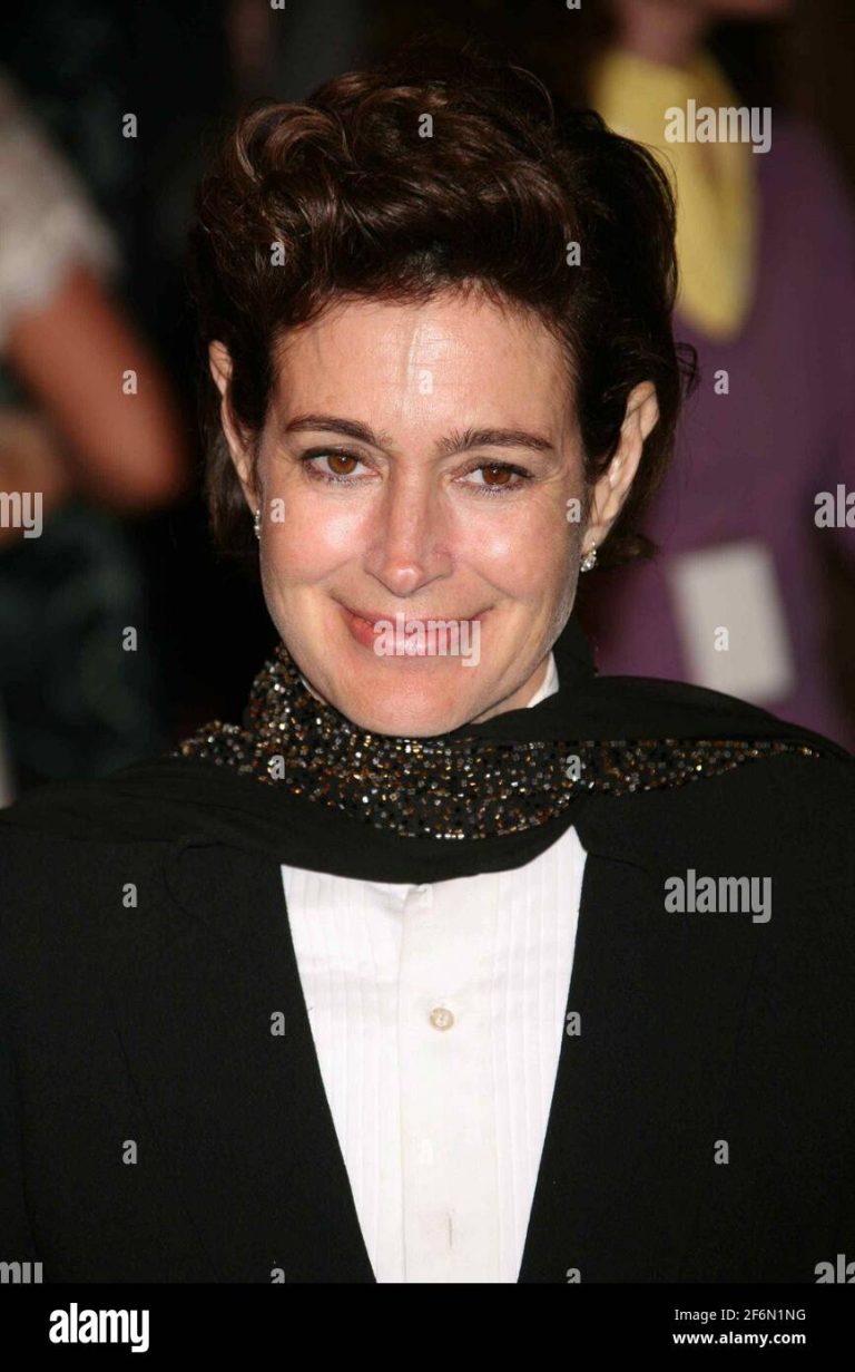 FamousPeopleFacts - Sean Young