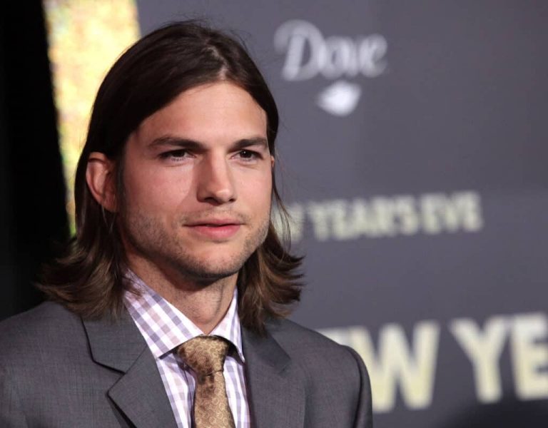 FamousPeopleFacts - Ashton Kutcher