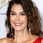 FamousPeopleFacts - Teri Hatcher