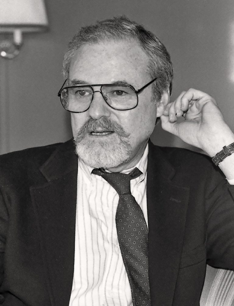 FamousPeopleFacts - Alan J. Pakula