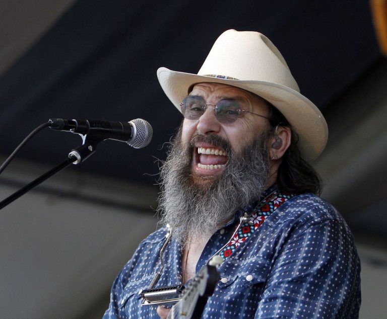 FamousPeopleFacts - Steve Earle