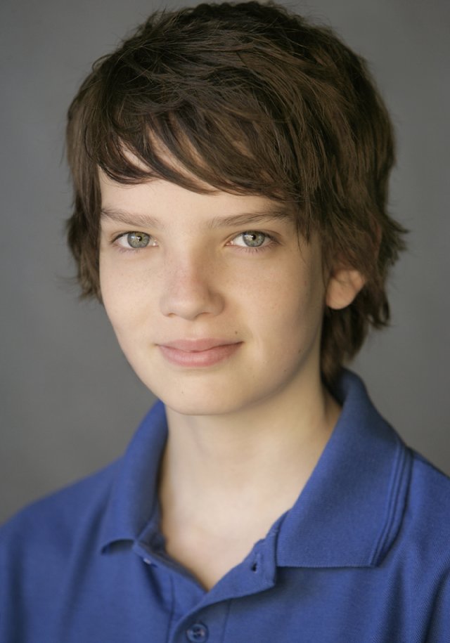 FamousPeopleFacts - Kodi Smit-McPhee