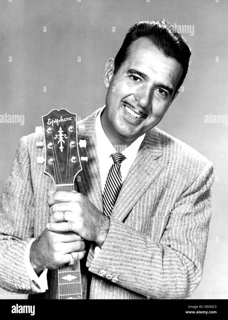 FamousPeopleFacts - Tennessee Ernie Ford