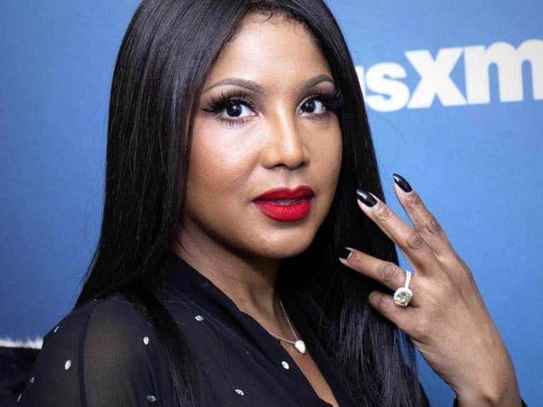 FamousPeopleFacts - Toni Braxton