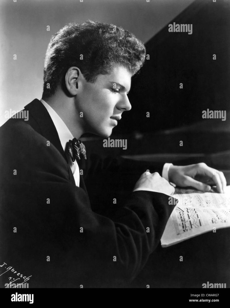 FamousPeopleFacts - Van Cliburn