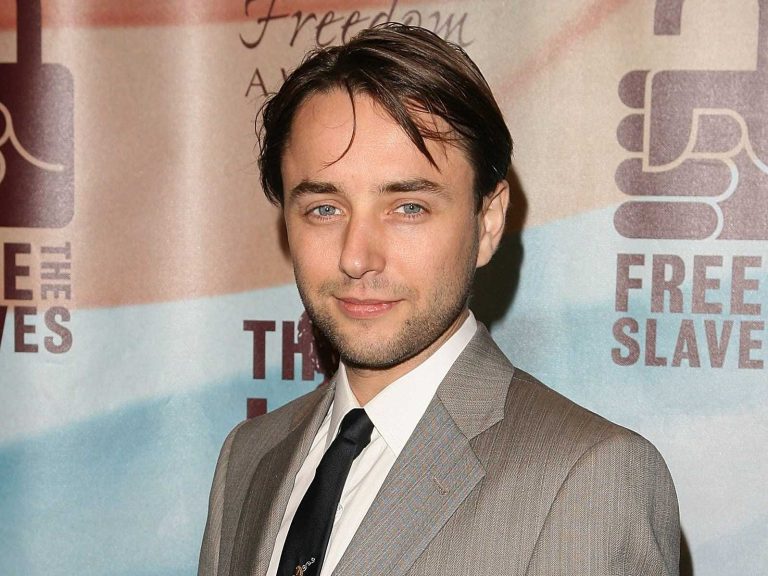 FamousPeopleFacts - Vincent Kartheiser