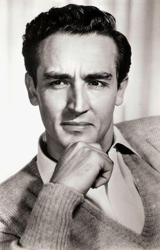 FamousPeopleFacts - Vittorio Gassman