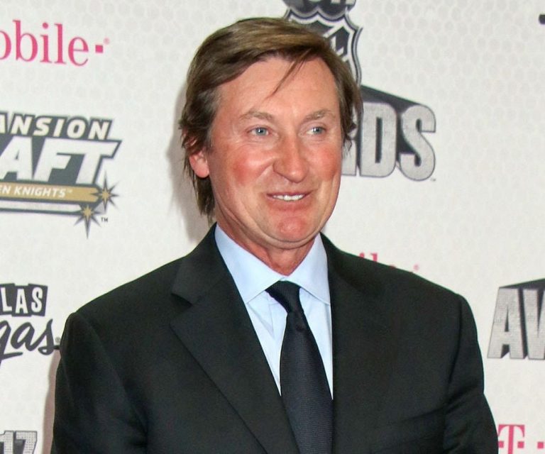 FamousPeopleFacts - Wayne Gretzky