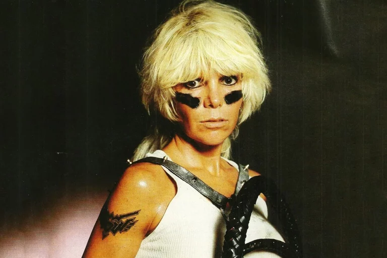 FamousPeopleFacts - Wendy O. Williams