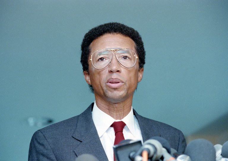 FamousPeopleFacts - Arthur Ashe