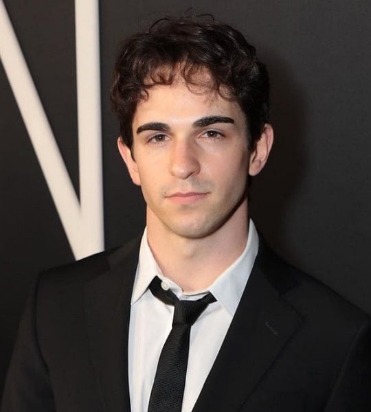 FamousPeopleFacts - Zachary Gordon